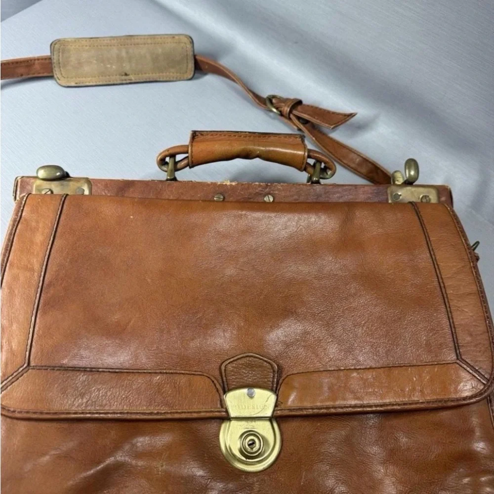 Men’s Tan Leather Briefcase with Shoulder Strap